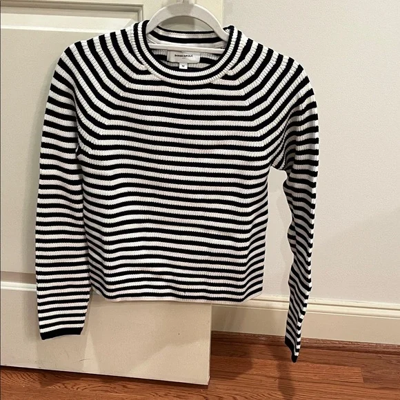 Banana Republic Navy Stripe Ribbed Crew-Neck Pullover Sweater/NWT/M - Picture 9 of 11